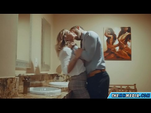 ❤️ כשבלונדינית חזה מפתה אותך בשירותים ציבוריים ❤️ סתם פורנו ב-iw.pornoklinge.ru ❌